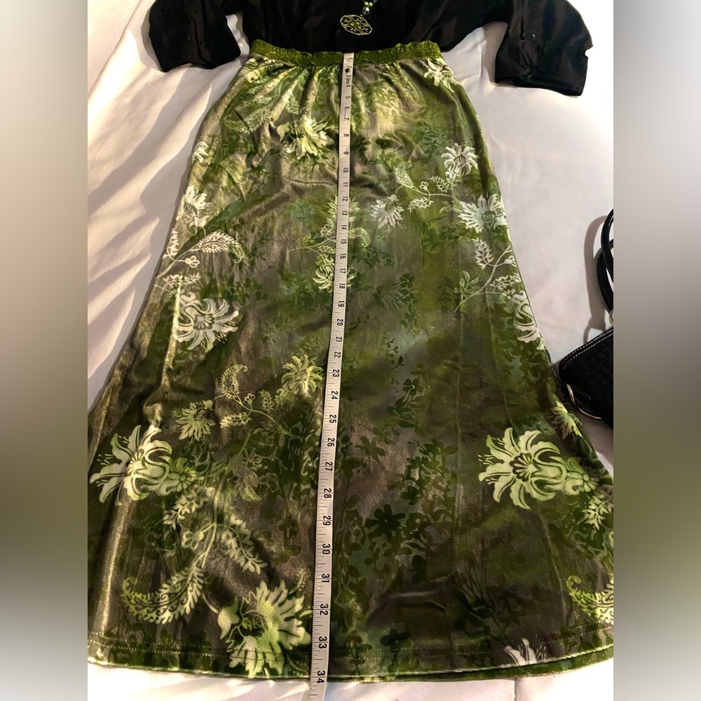 FLORAL A-LINE SHIMMER SKIRT | Shimmery Floral A-line Skirt | Women’s Size 6 - Picture 7 of 11